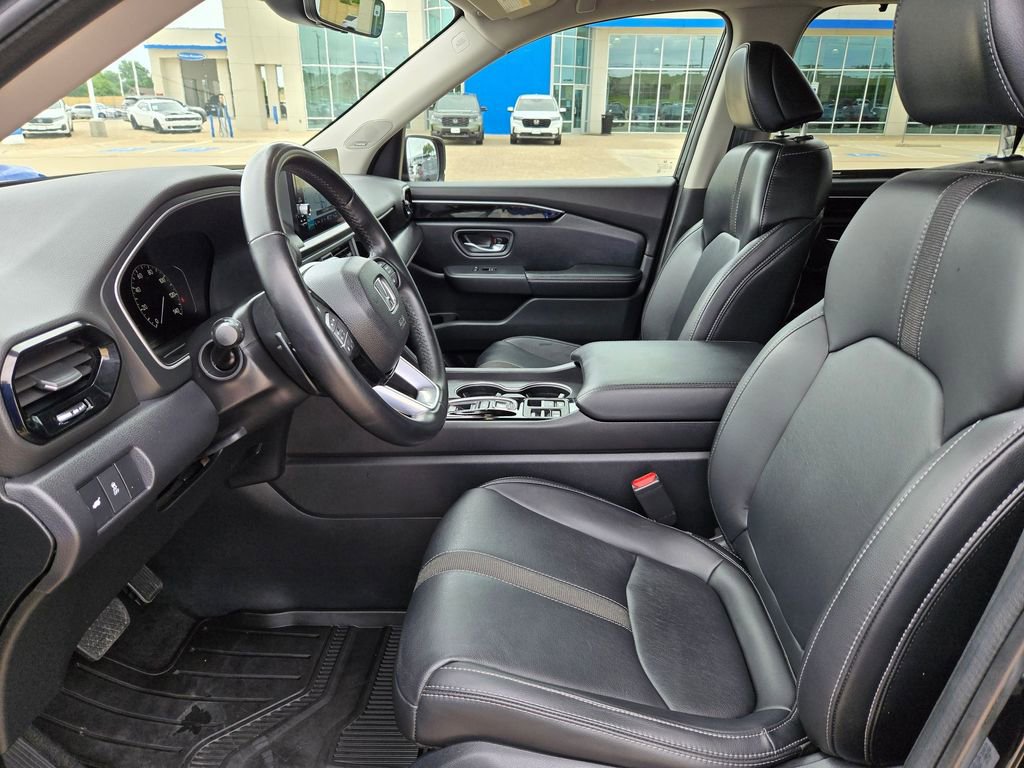 Used 2023 Honda Pilot Touring image 9