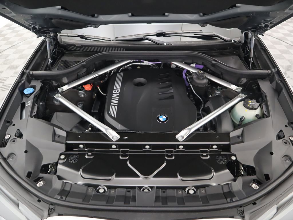 Used 2026 BMW X7 xDrive40i w/ Premium Package image 32