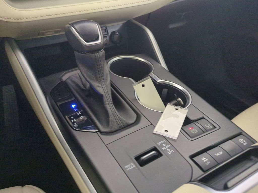 Used 2021 Toyota Highlander XLE image 23