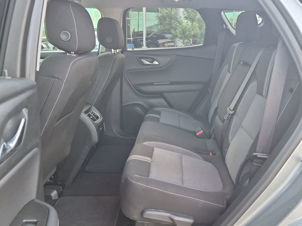 Used 2025 Chevrolet Blazer LT FWD image 21