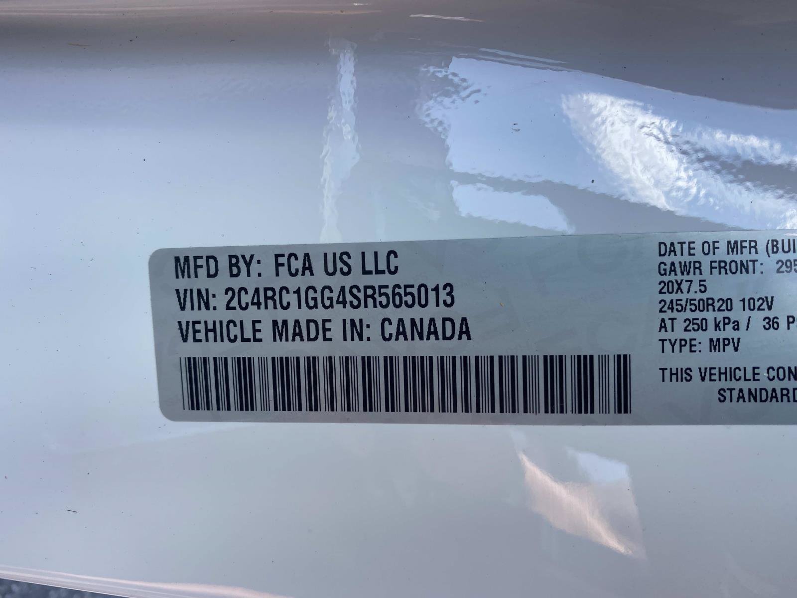 Used 2025 Chrysler Pacifica Limited FWD image 25