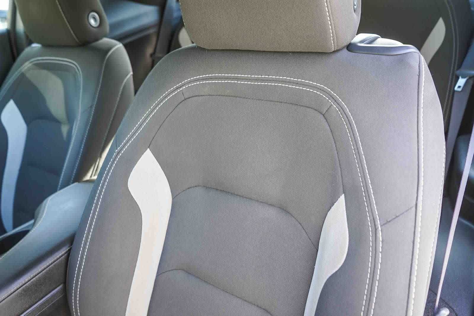 Used 2020 Chevrolet Camaro LT RWD image 18