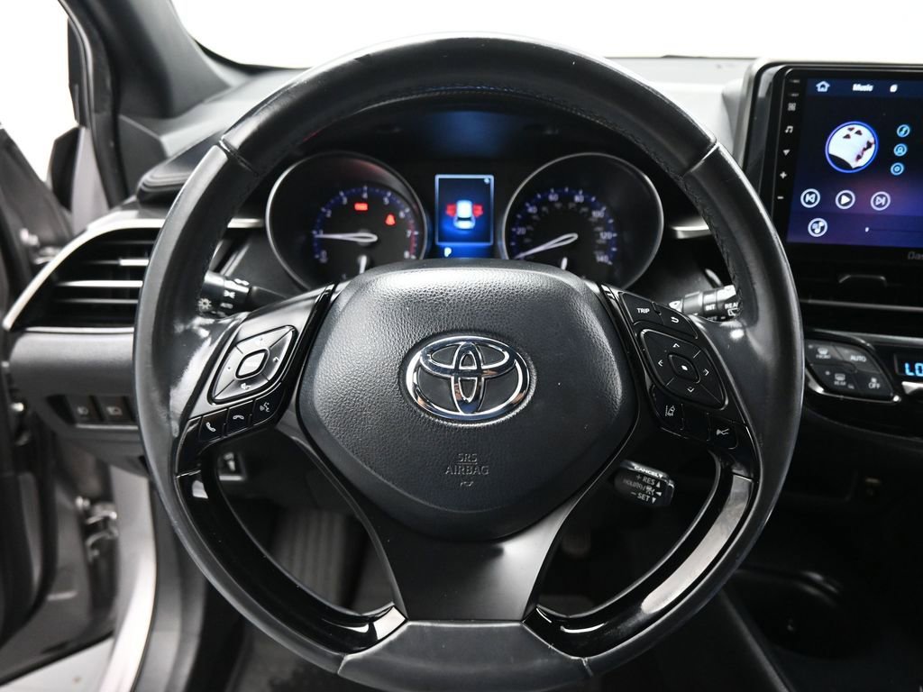 Used 2018 Toyota C-HR XLE image 10