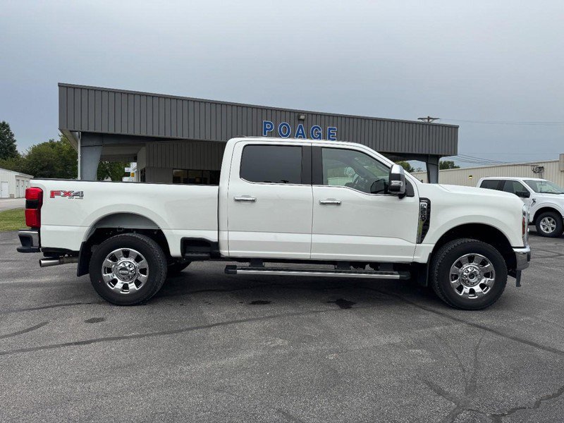 Used 2024 Ford F350 Lariat w/ Chrome Package image 2