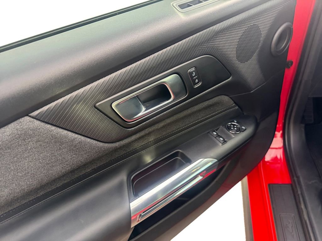 Used 2025 Ford Mustang Coupe image 19