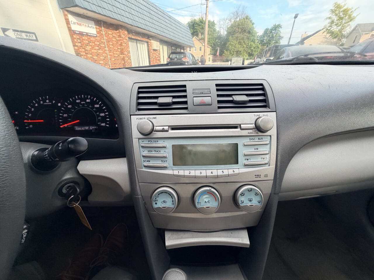 Used 2009 Toyota Camry LE FWD image 61
