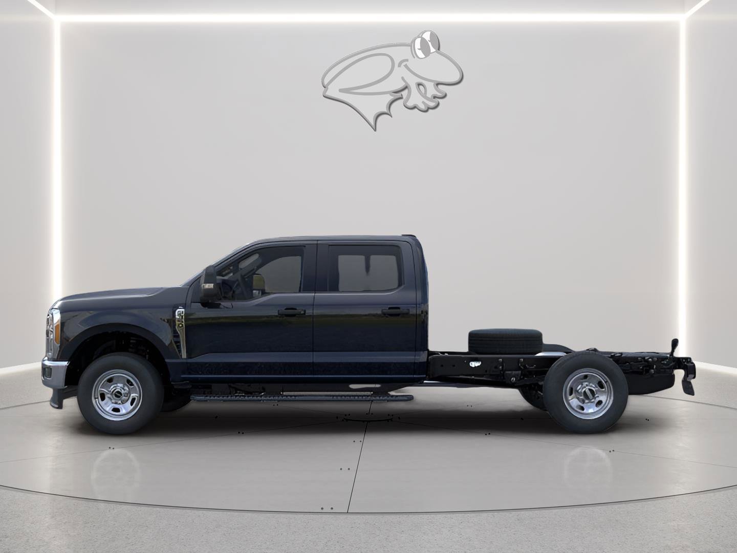 New 2026 Ford F350 XL w/ XL Chrome Package image 3