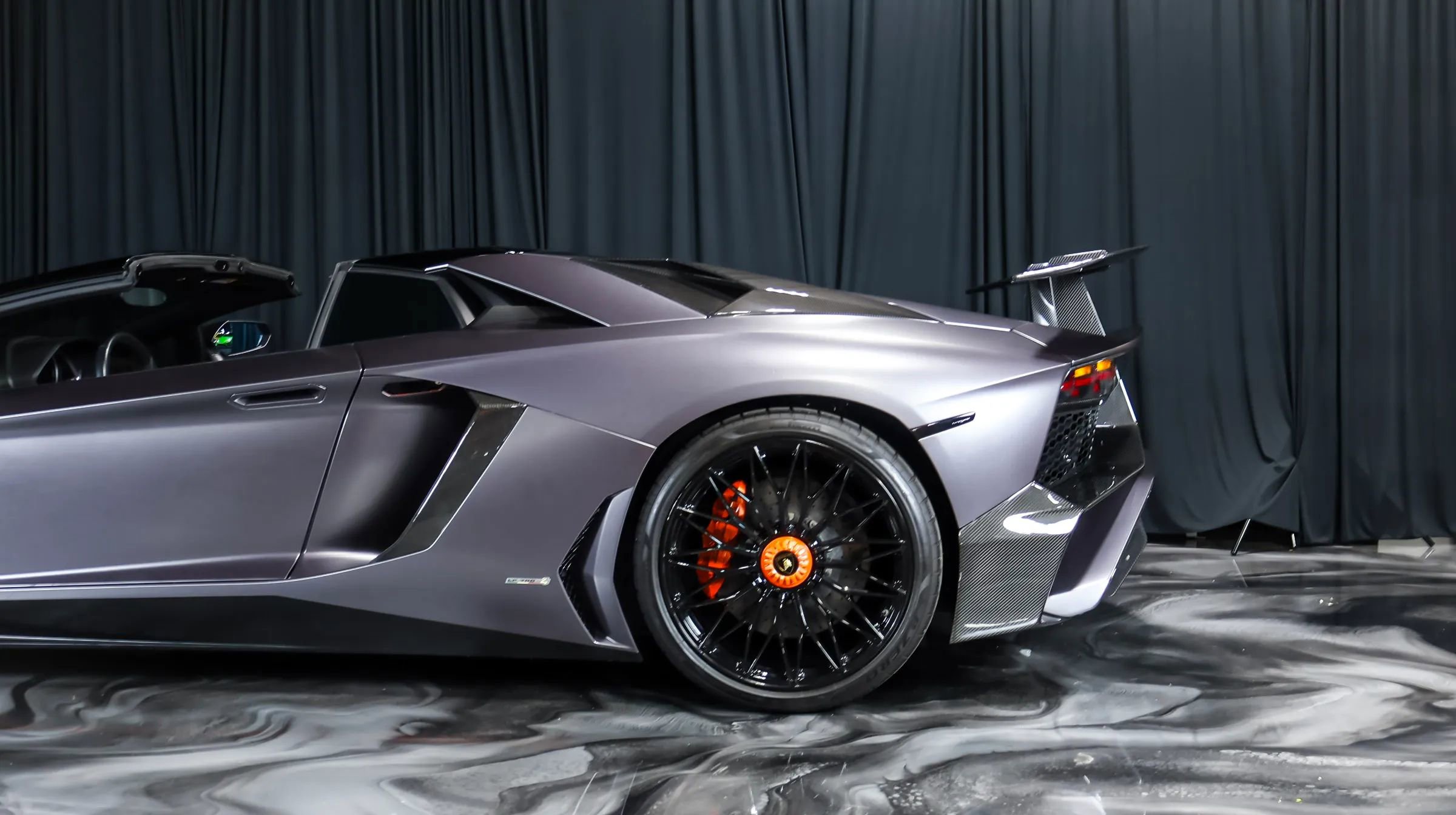 Used 2014 Lamborghini Aventador LP 700-4 image 4