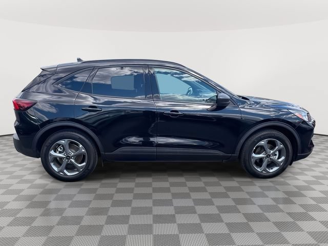 Used 2025 Ford Escape ST-Line FWD image 5
