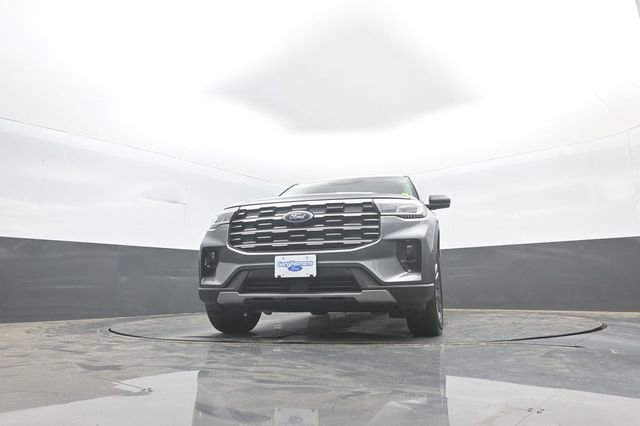 Used 2025 Ford Explorer Active w/ Active Comfort Package AWD/4WD image 35