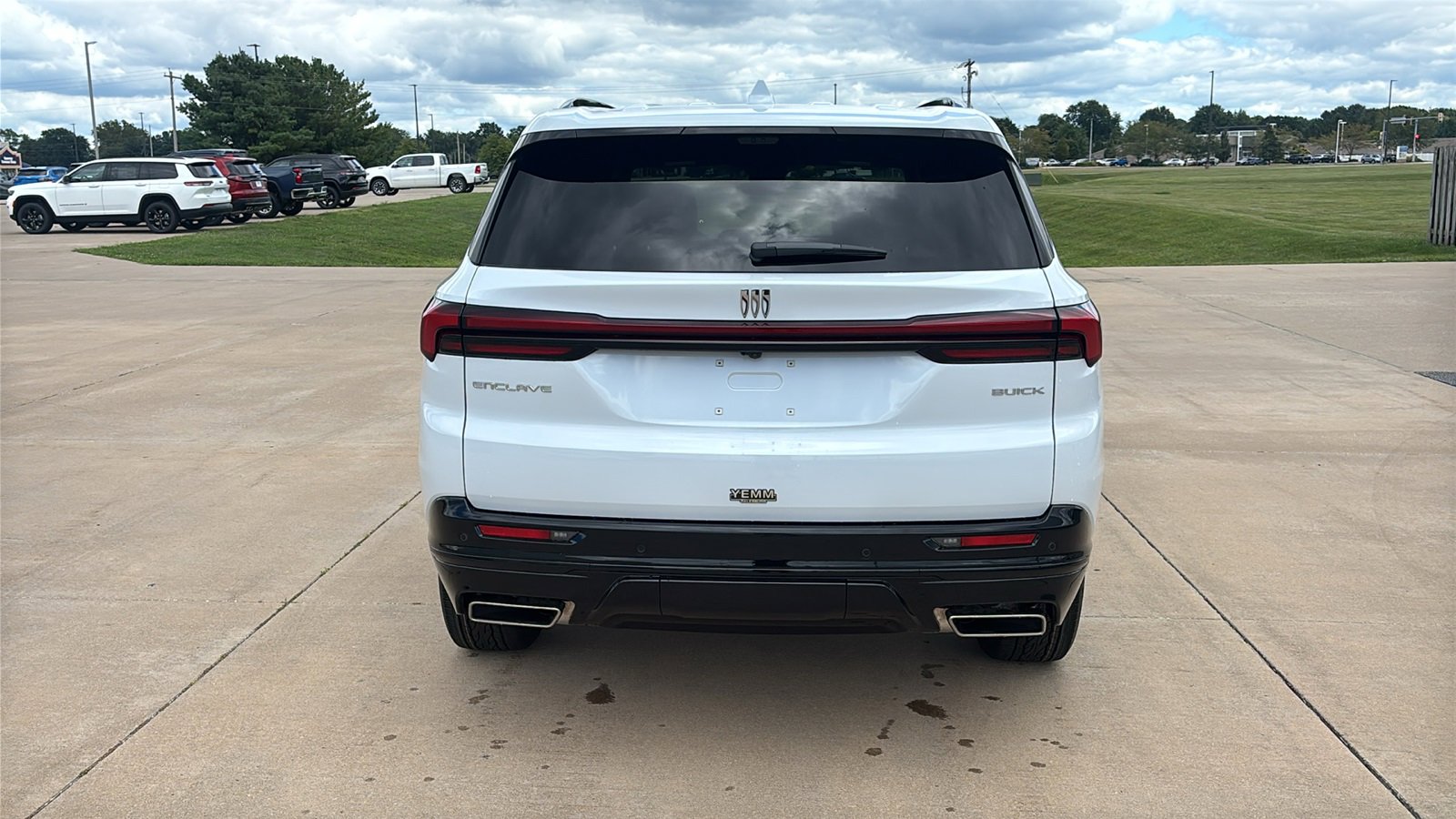 New 2026 Buick Enclave Sport Touring w/ Power Package image 8