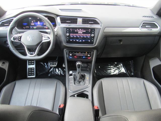 Used 2022 Volkswagen Tiguan SE R-Line FWD image 3