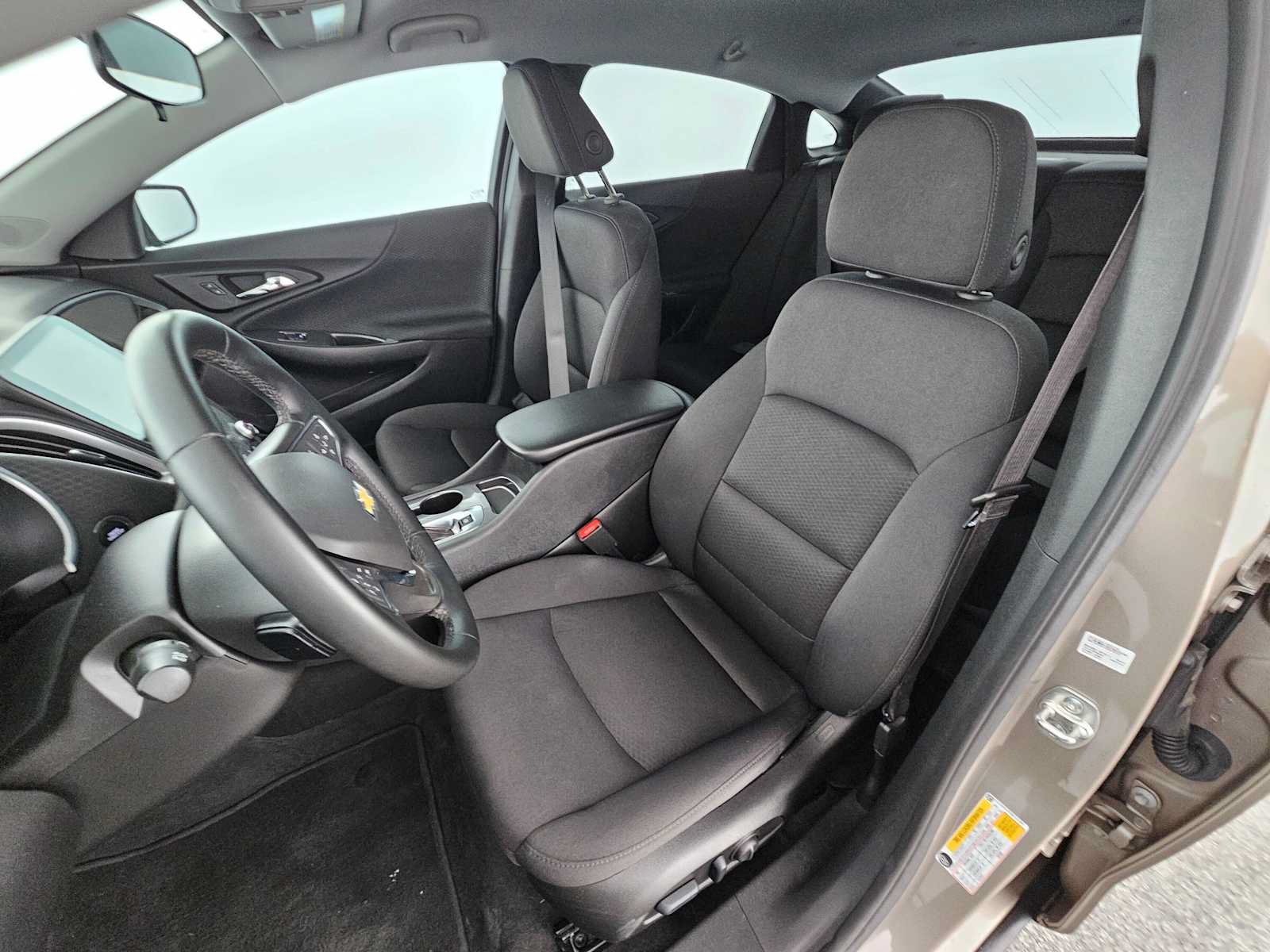 Used 2025 Chevrolet Malibu RS FWD image 21