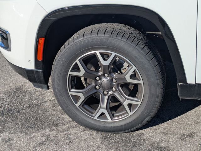 Used 2024 Jeep Wagoneer L Series III w/ Flexible Seating Group image 7