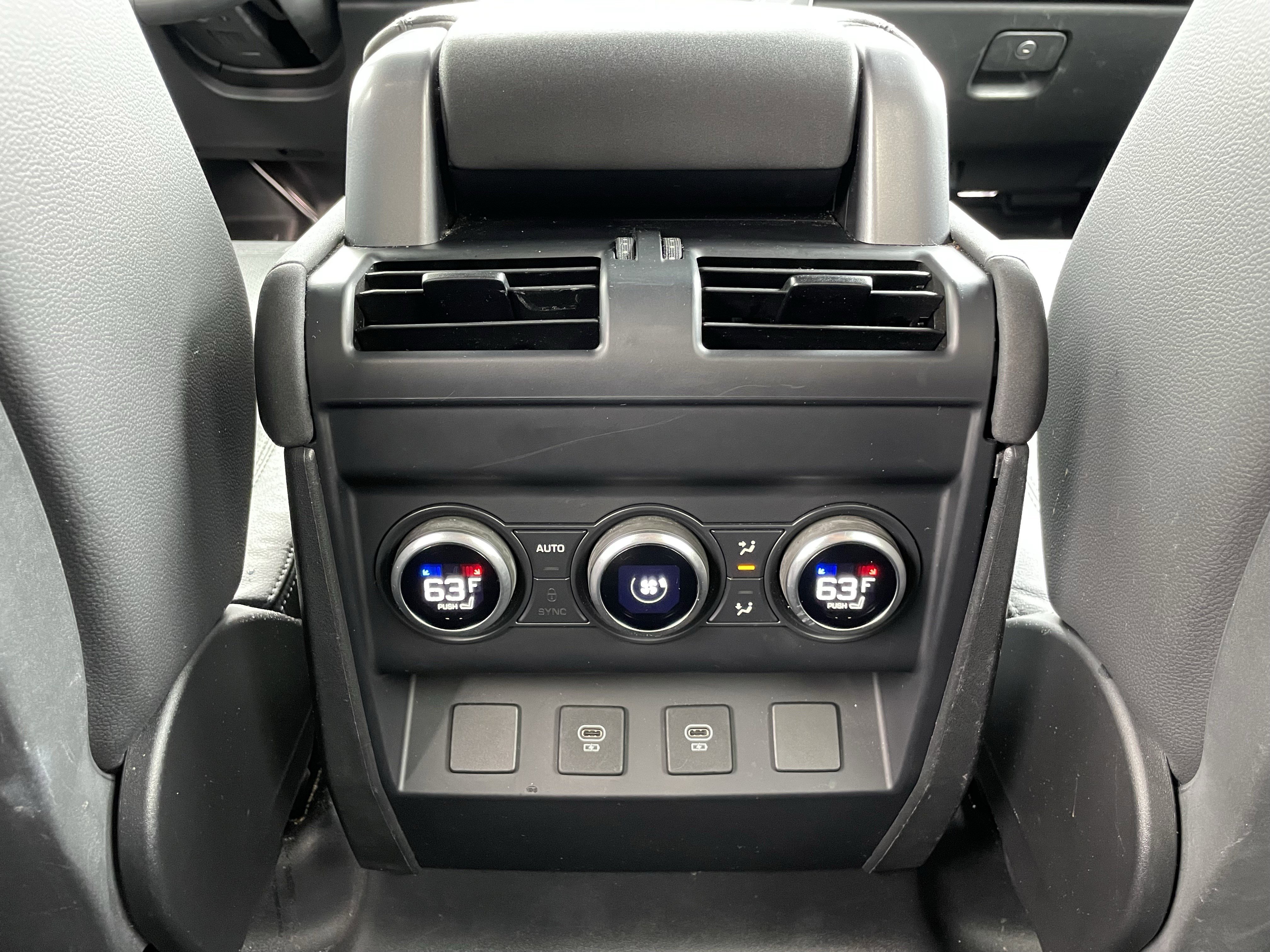 Used 2023 Land Rover Defender 110 S image 26