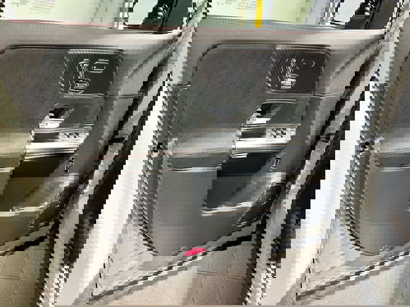 New 2026 Mercedes-Benz GLA 35 AMG 4MATIC image 8