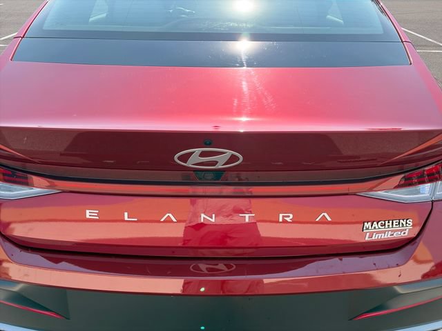 Used 2025 Hyundai Elantra Limited FWD image 30