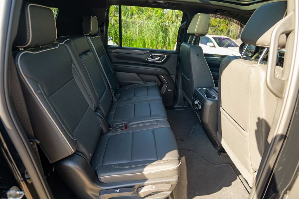 Used 2024 GMC Yukon XL SLT w/ SLT Premium Package AWD/4WD image 35