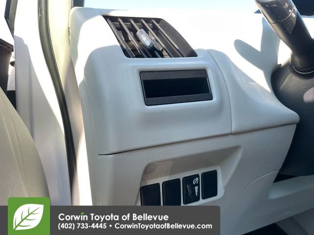 Used 2013 Toyota Prius V image 11