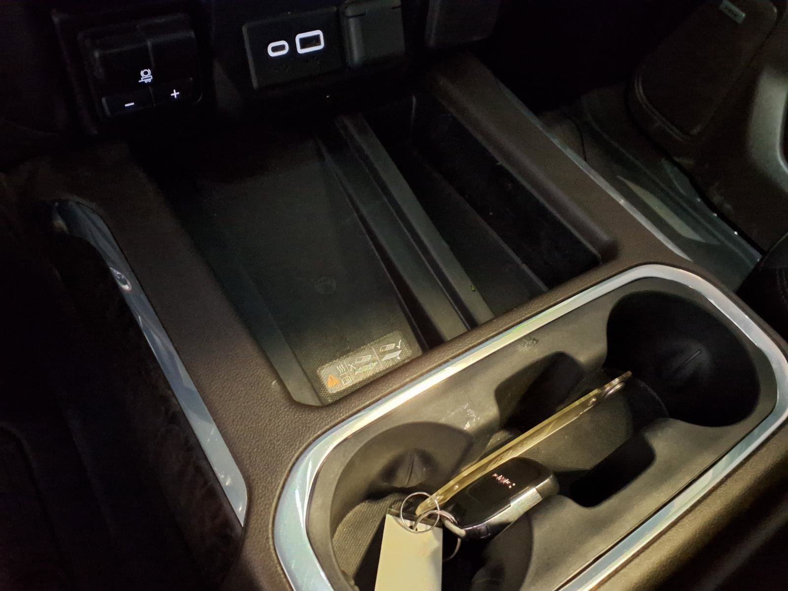 Used 2022 GMC Sierra 2500 Denali w/ Denali Ultimate Package image 22