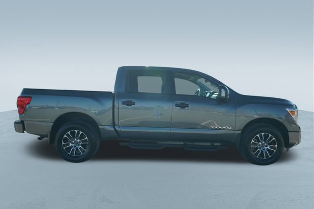 Used 2024 Nissan Titan SV w/ SV Convenience Package image 10