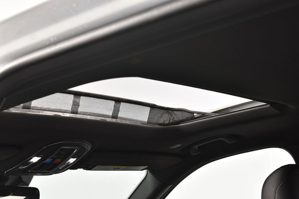 Used 2023 Jeep Grand Cherokee L Laredo image 39