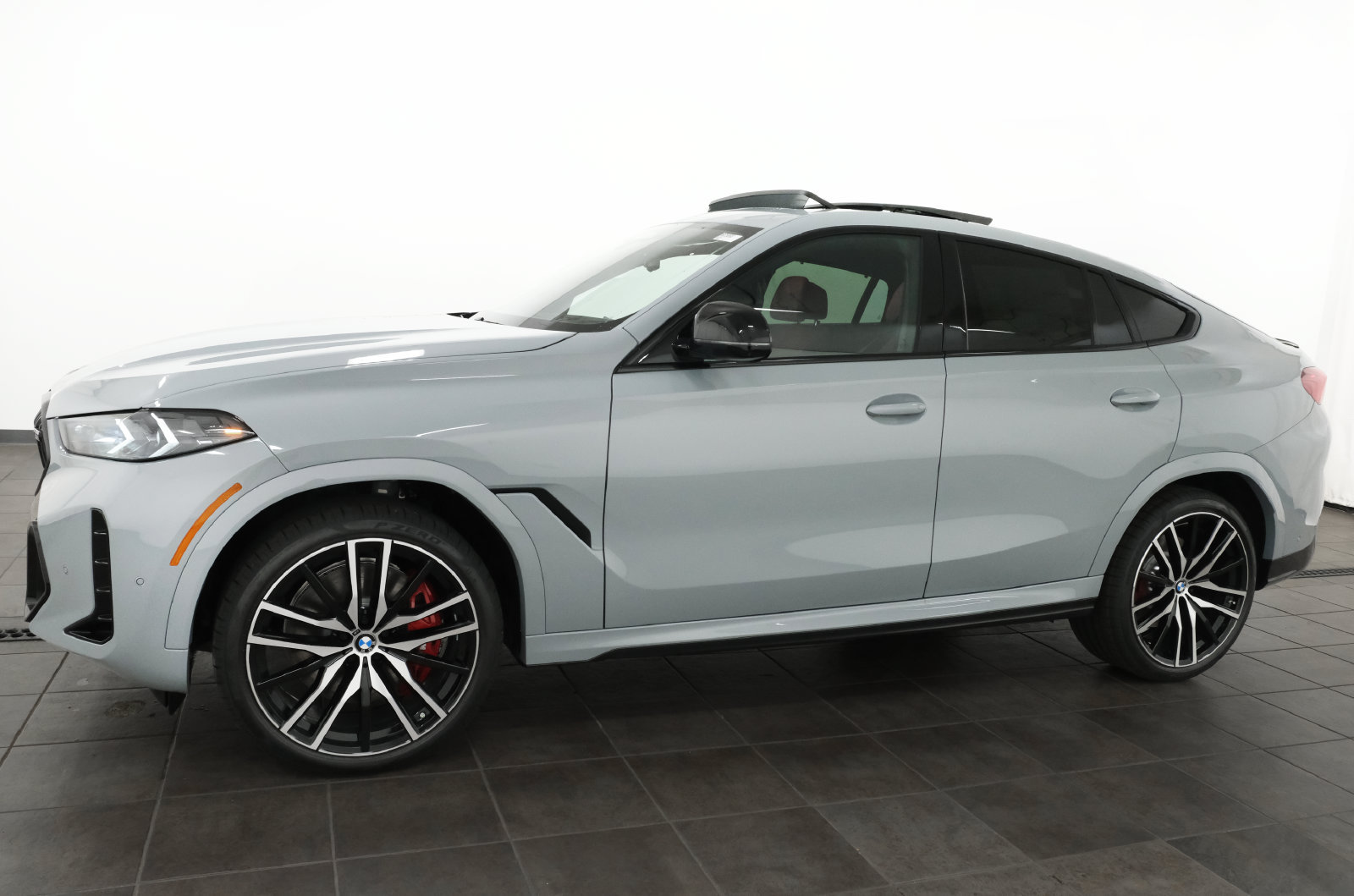New 2027 BMW X6 M60i AWD/4WD image 3