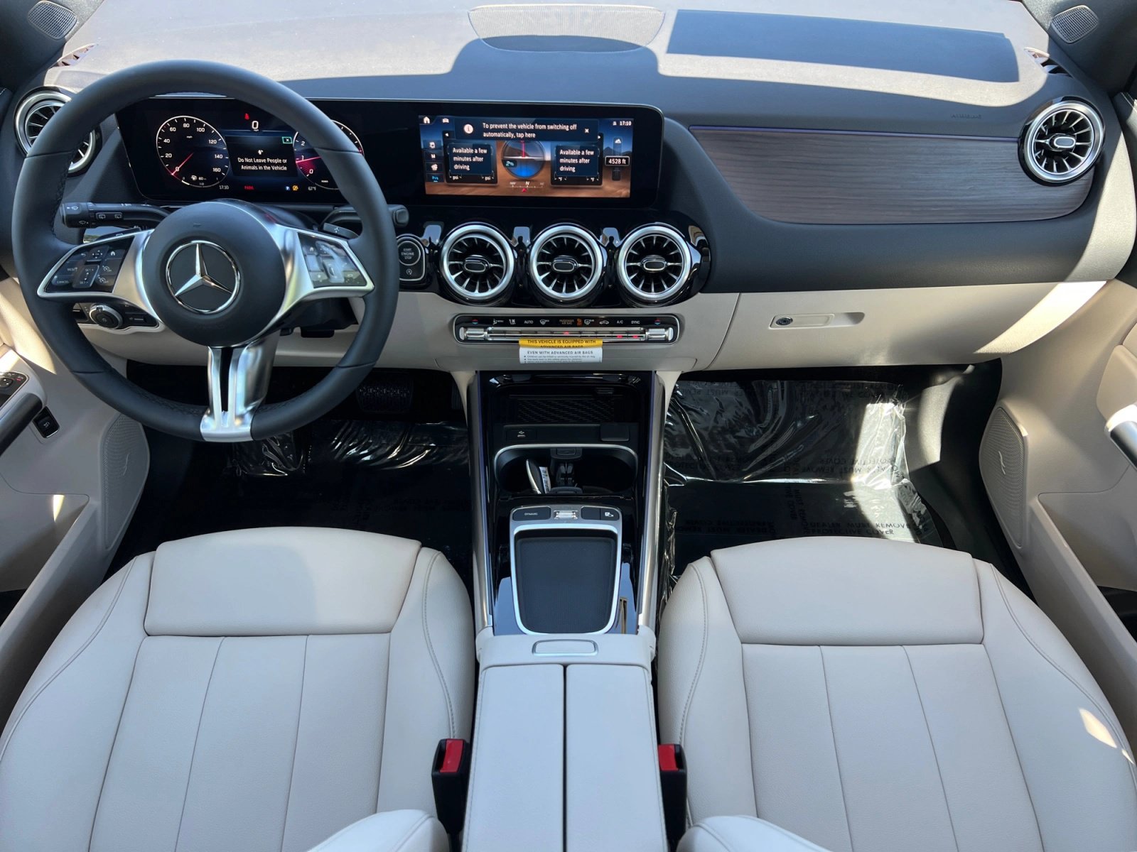 New 2026 Mercedes-Benz GLA 250 4MATIC image 16
