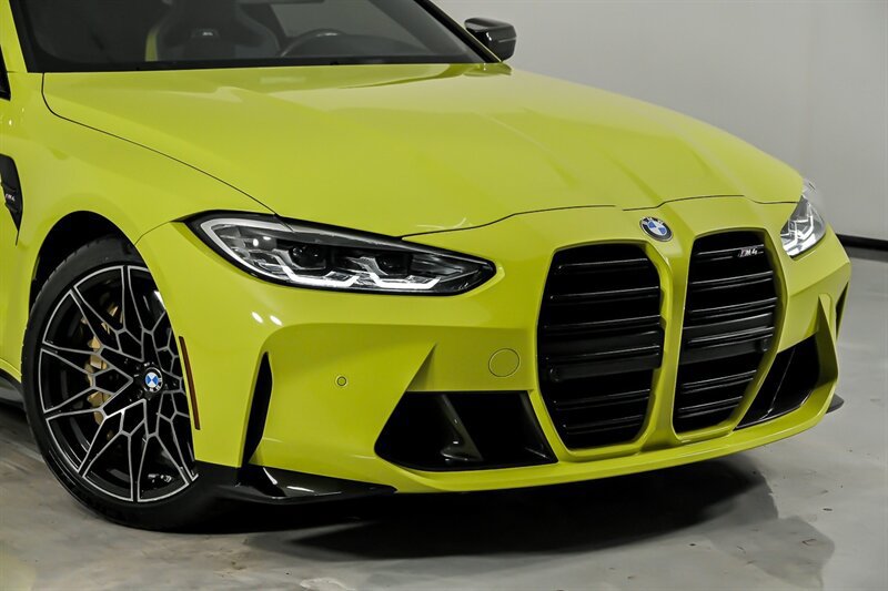 Used 2021 BMW M4 Coupe RWD image 3