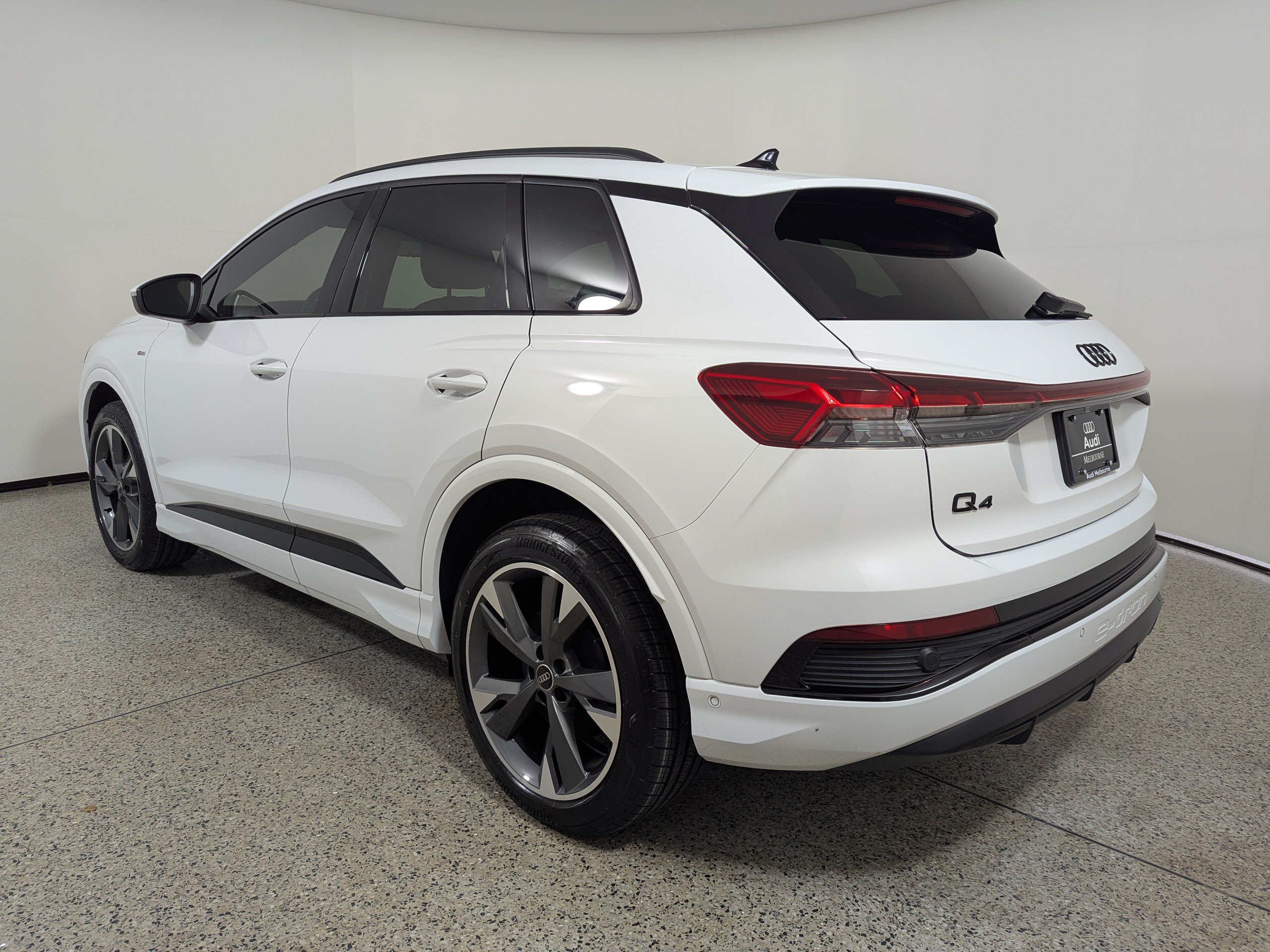 Used 2023 Audi Q4 e-tron Premium Plus w/ Premium Plus AWD/4WD image 5