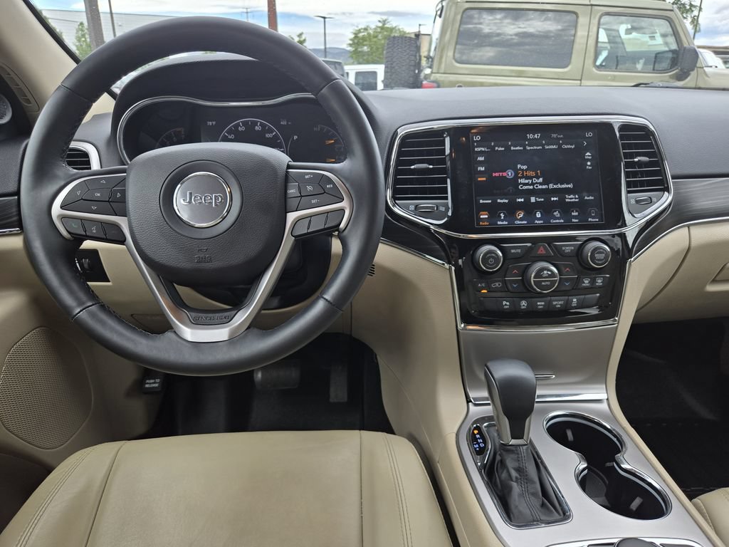 Used 2019 Jeep Grand Cherokee Limited AWD/4WD image 16