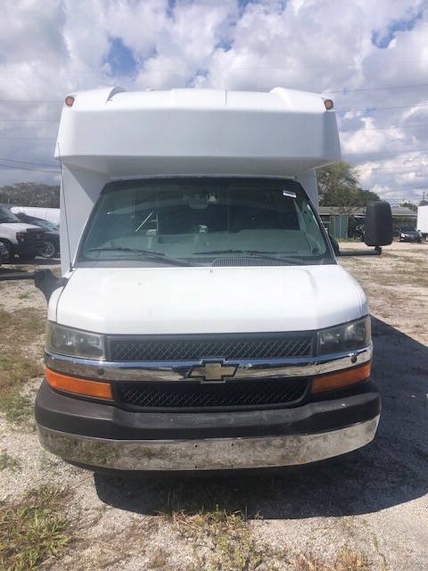 Used 2013 Chevrolet Express 4500 w/ Shuttle Bus Package RWD image 3