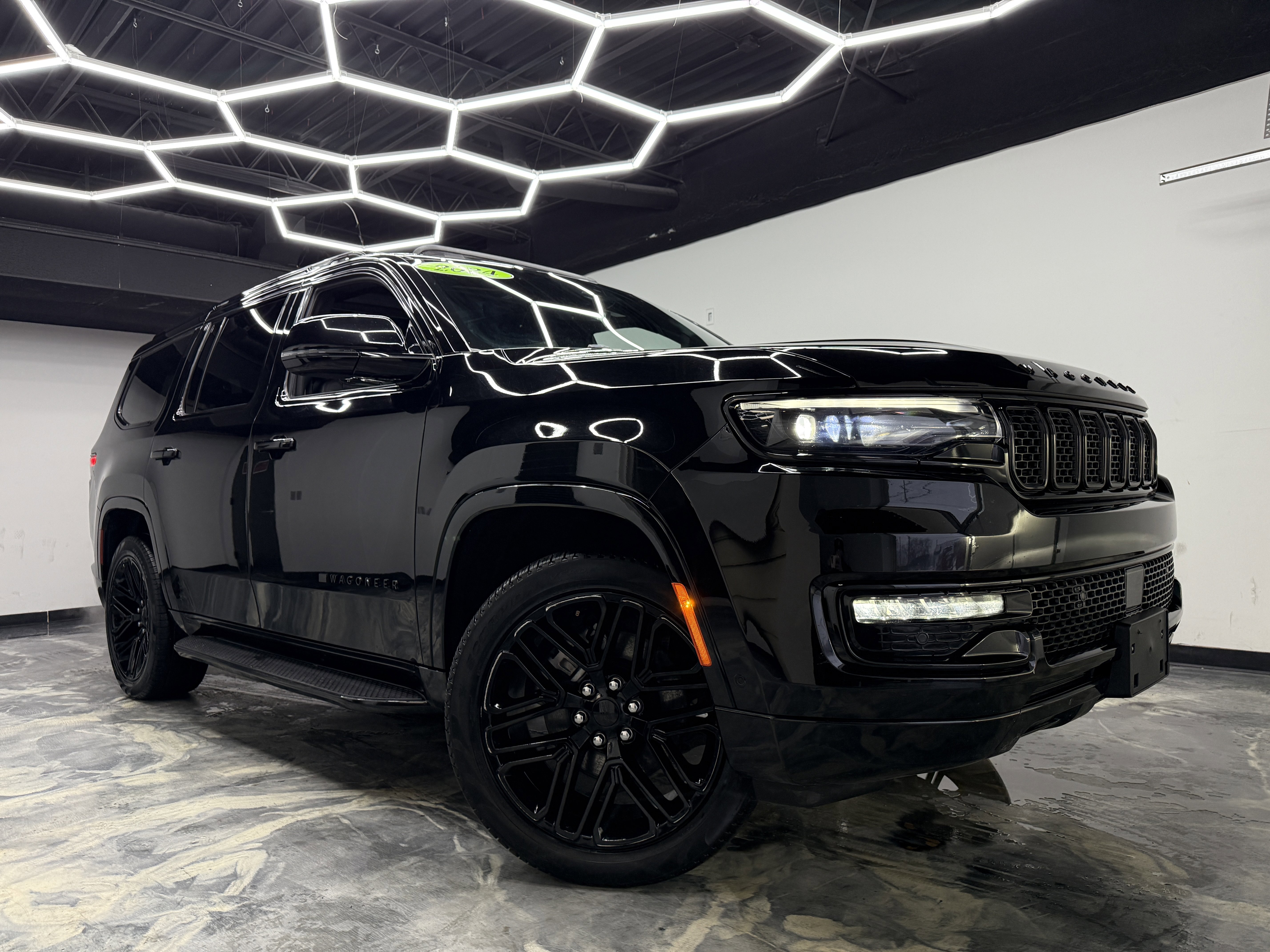 Used 2024 Jeep Wagoneer Series II image 6