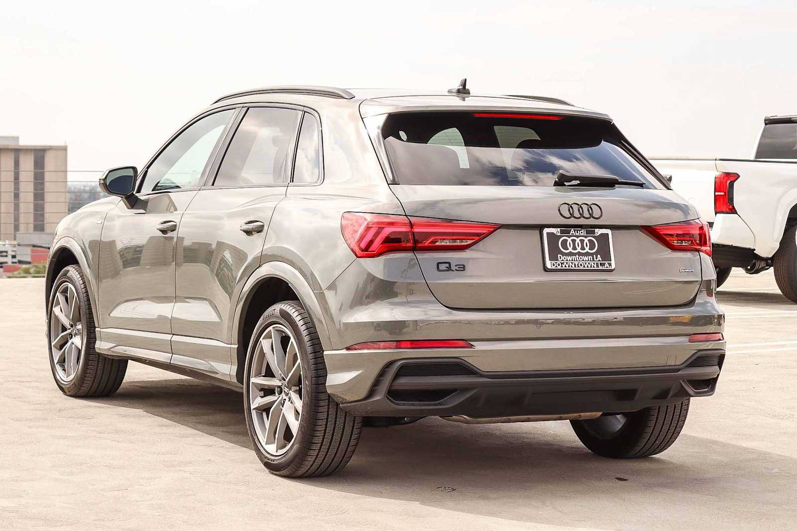 Used 2025 Audi Q3 2.0T Premium w/ Convenience Package AWD/4WD image 6