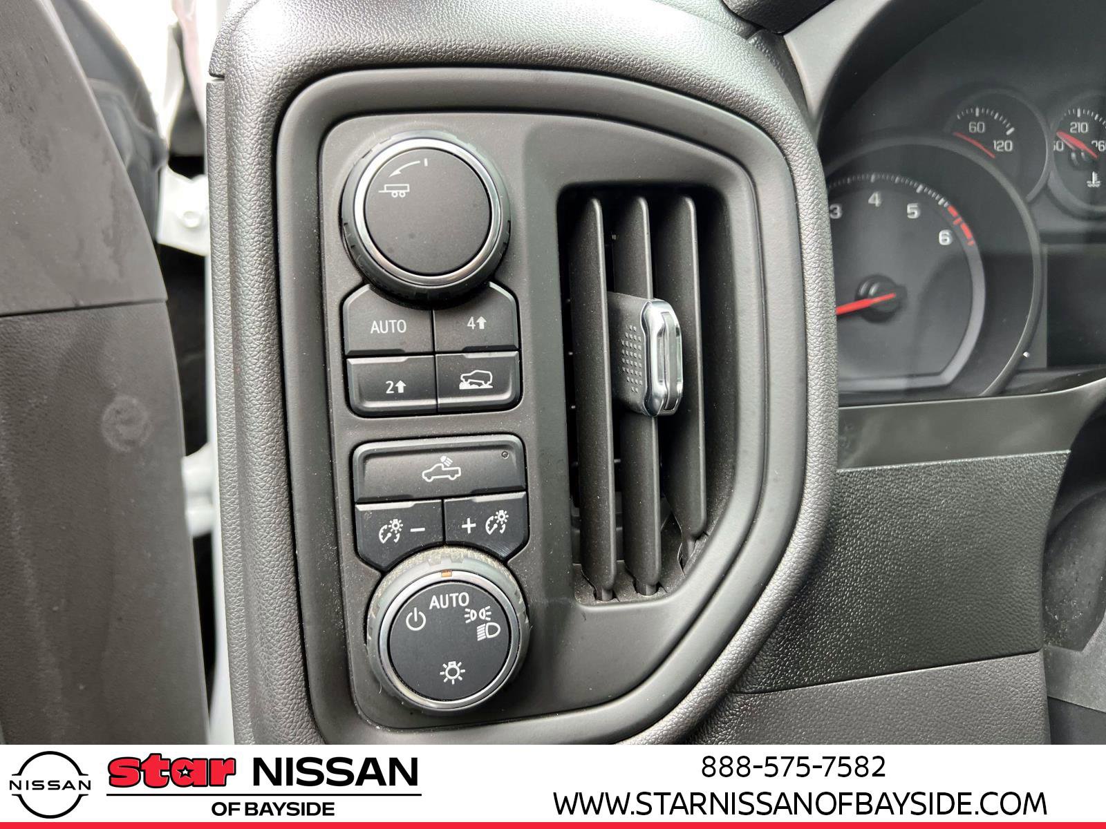 Used 2020 Chevrolet Silverado 1500 Custom w/ Custom Max Trailering Package image 18