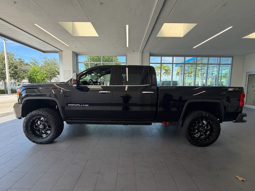 Used 2015 GMC Sierra 2500 Denali w/ Duramax Plus Package AWD/4WD image 4