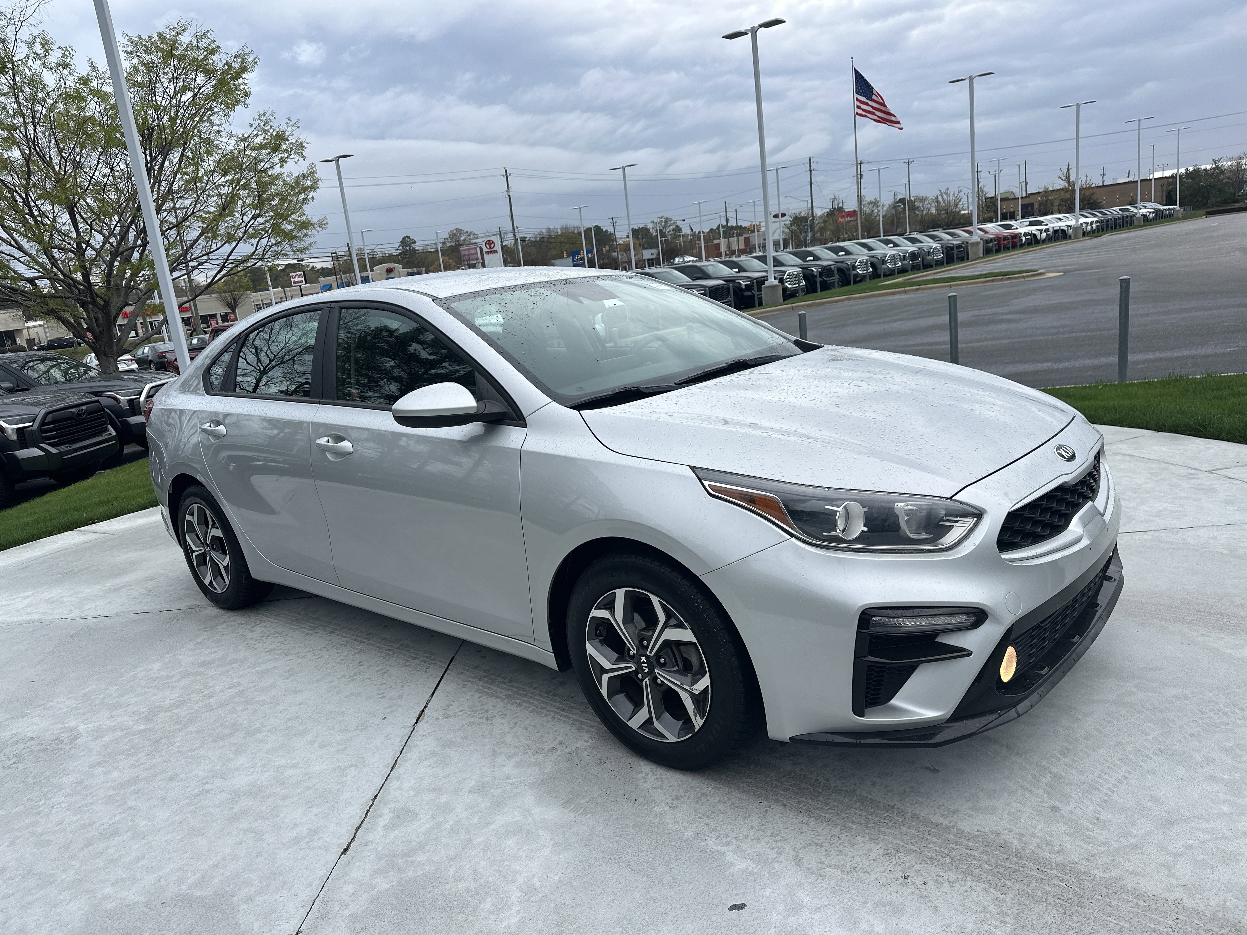 Used 2019 Kia Forte LXS image 2