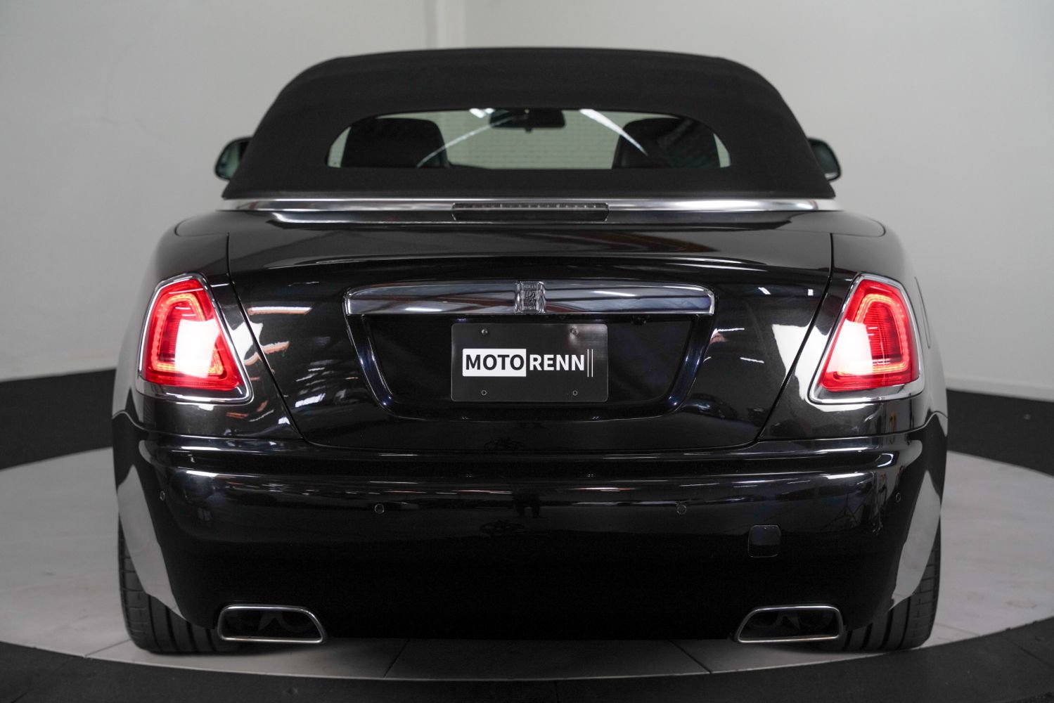 Used 2019 Rolls-Royce Dawn RWD image 8