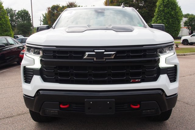 Used 2024 Chevrolet Silverado 1500 LT Trail Boss w/ Convenience Package II image 2