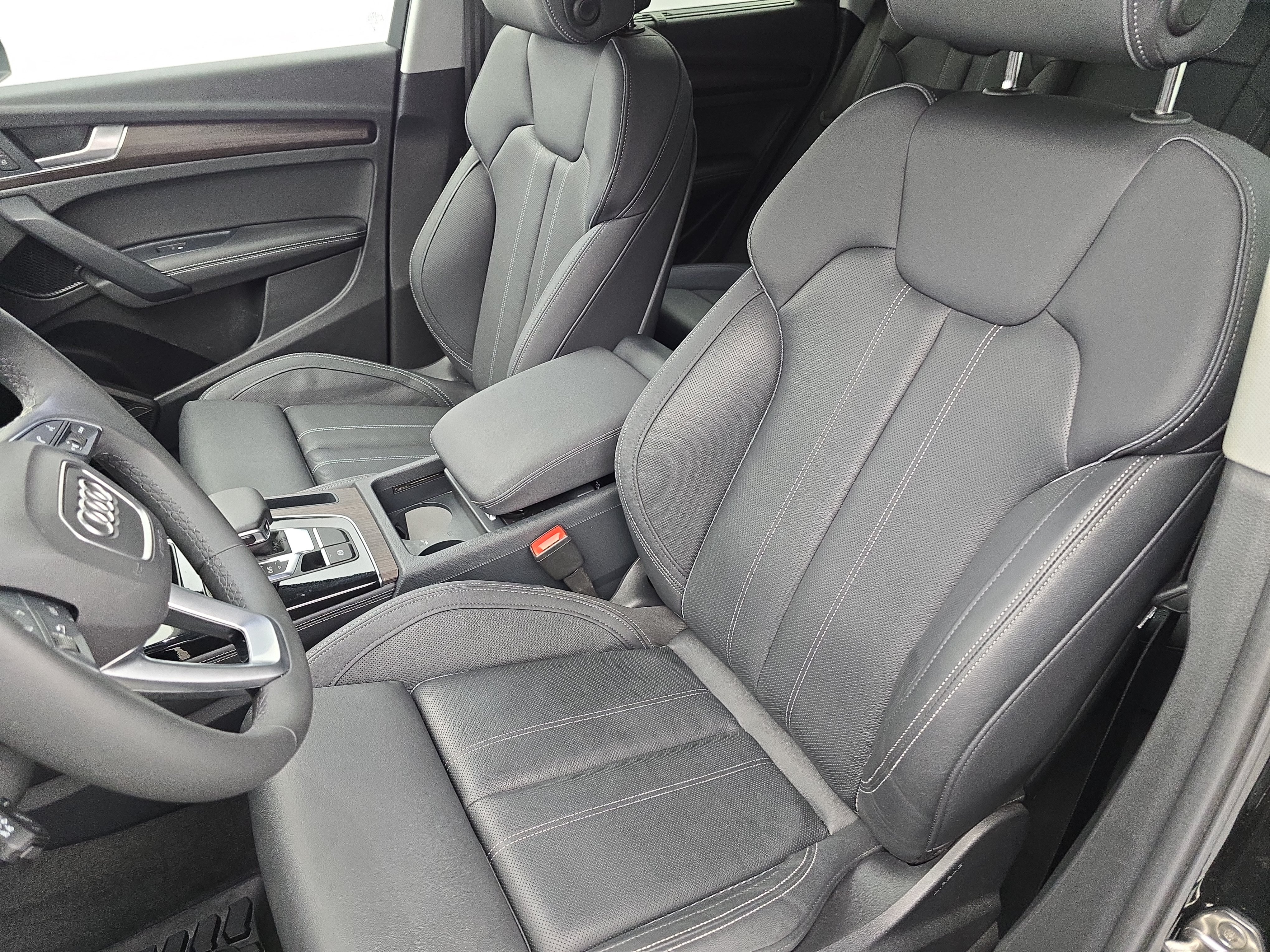 Used 2024 Audi Q5 2.0T Prestige w/ Prestige Package AWD/4WD image 15