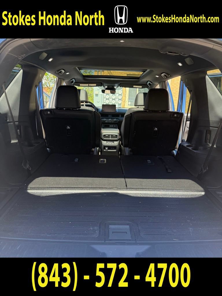 Used 2025 Honda Pilot TrailSport image 6