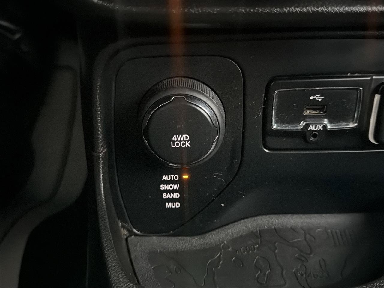 Used 2017 Jeep Renegade Sport w/ Power & Air Group AWD/4WD image 21