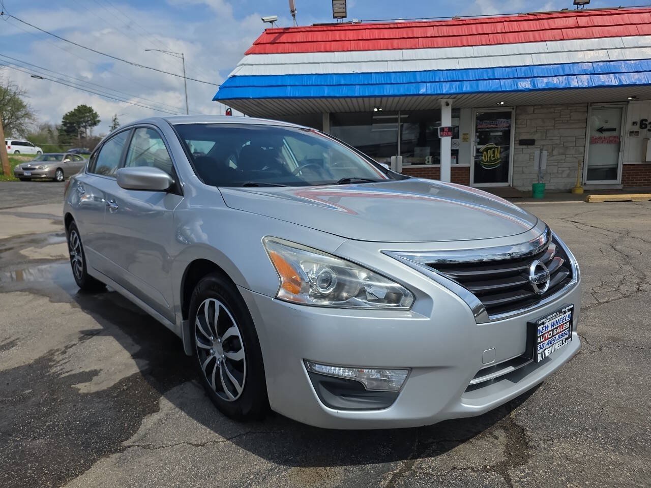 Used 2013 Nissan Altima 2.5 S FWD image 5