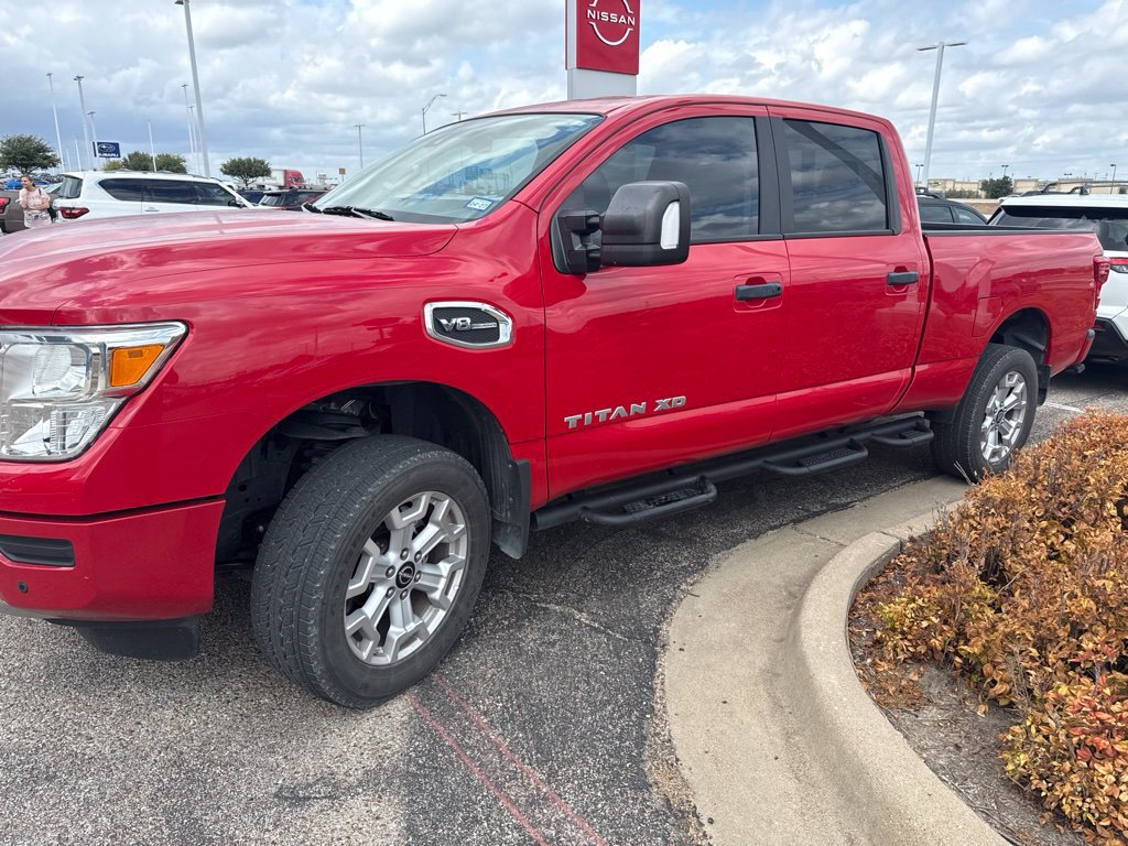 Used 2024 Nissan Titan SV w/ SV Convenience Package