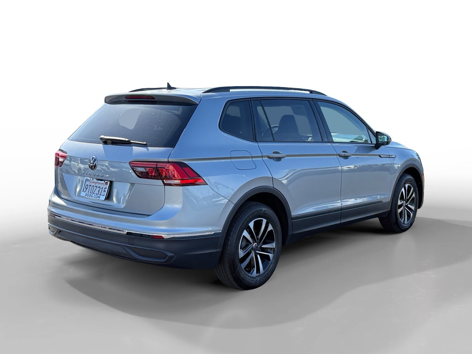 Certified 2024 Volkswagen Tiguan S FWD image 5