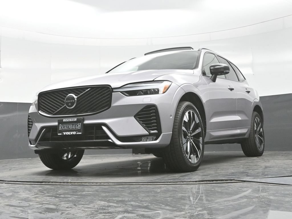 New 2026 Volvo XC60 B5 Plus w/ Climate Package PRO AWD/4WD image 24