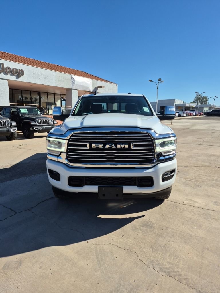 Used 2023 RAM 2500 Laramie AWD/4WD image 2