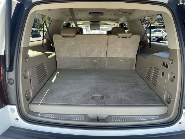 Used 2017 Chevrolet Suburban LT RWD image 10