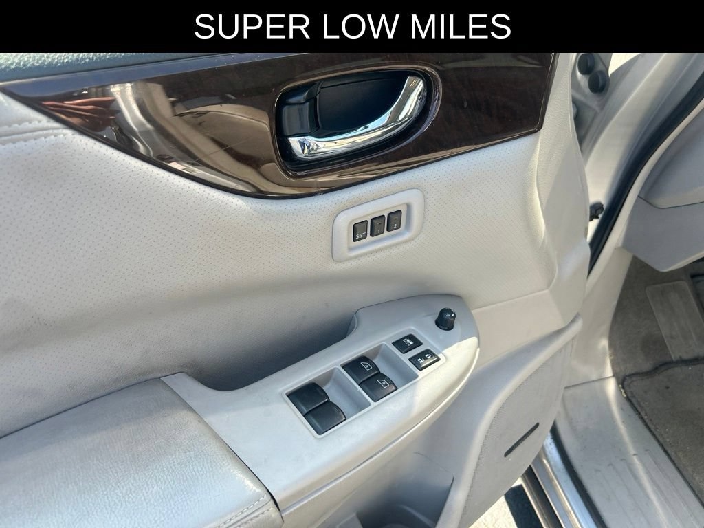 Used 2014 Nissan Quest LE FWD image 8