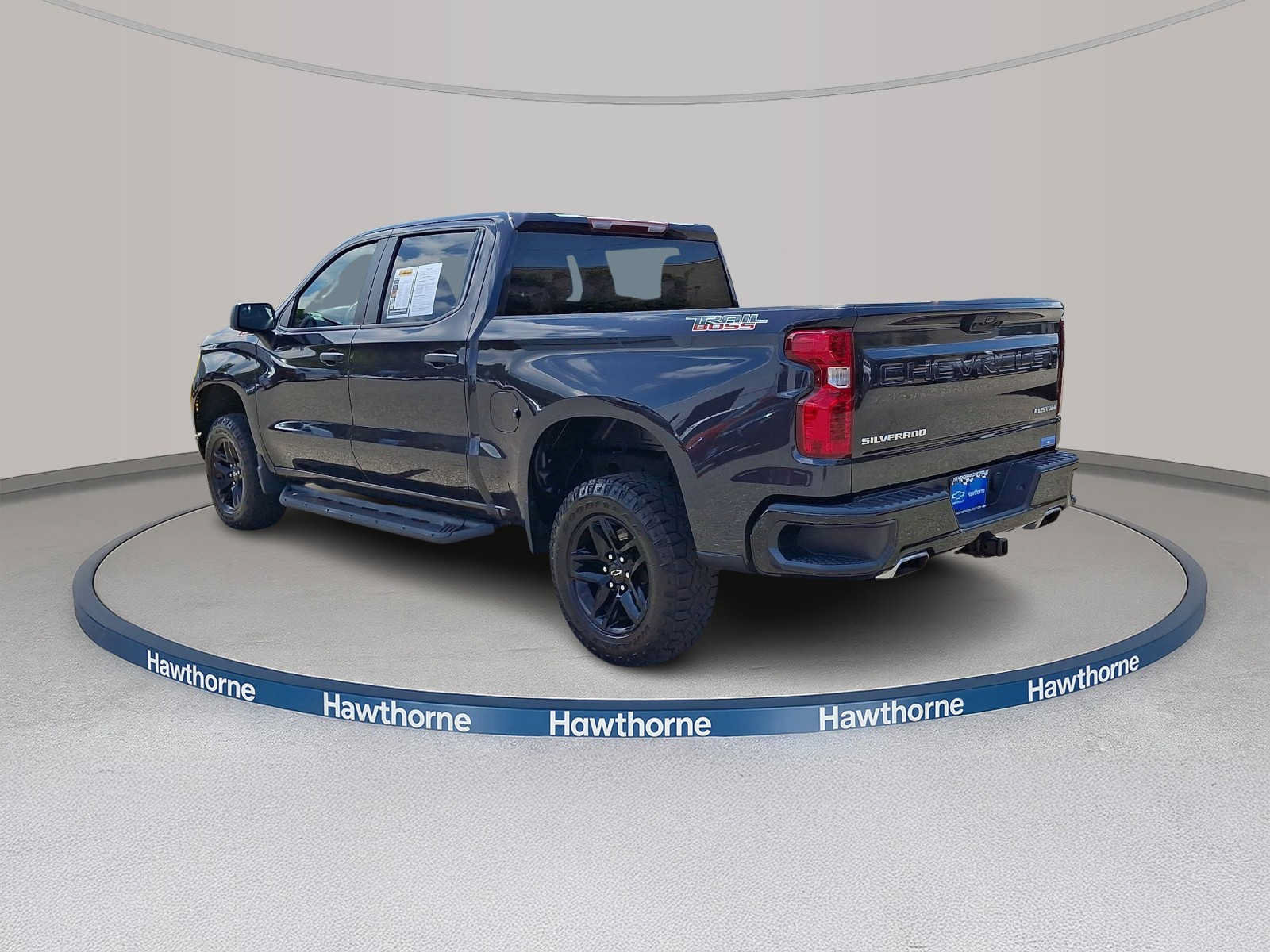 Certified 2022 Chevrolet Silverado 1500 Custom Trail Boss AWD/4WD image 4
